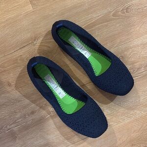 Rothy’s flats navy size 8